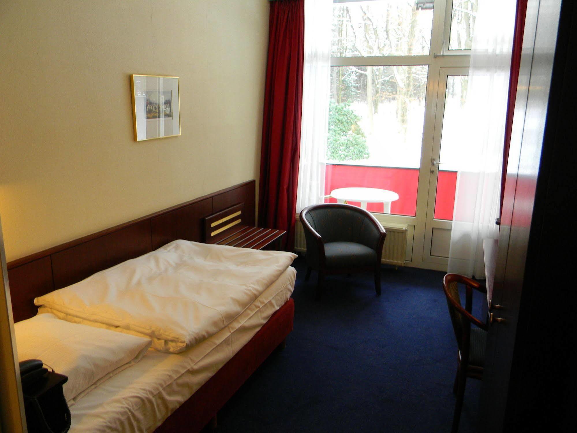 Hotel Nol In 'T Bosch Wageningen Zewnętrze zdjęcie